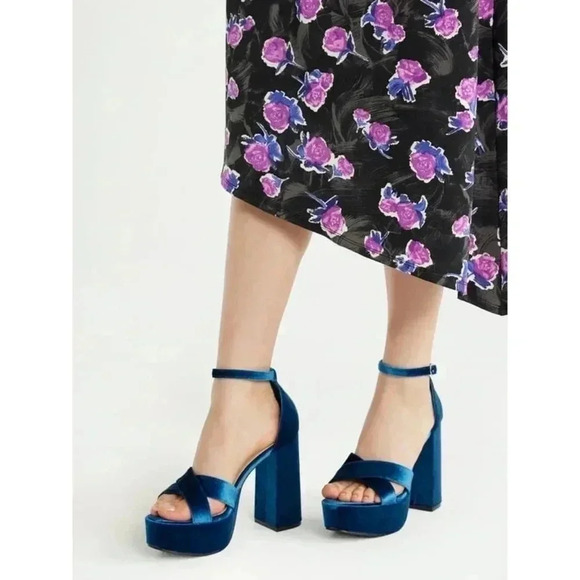 Scoop Women's Velvet Platform Heeled Sandals Size 7.5 - Picture 1 of 6